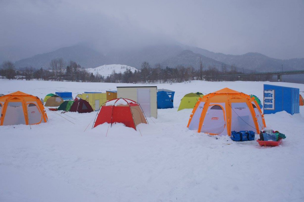 かなやま湖ワカサギ釣り