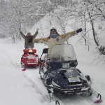 スノーモービル